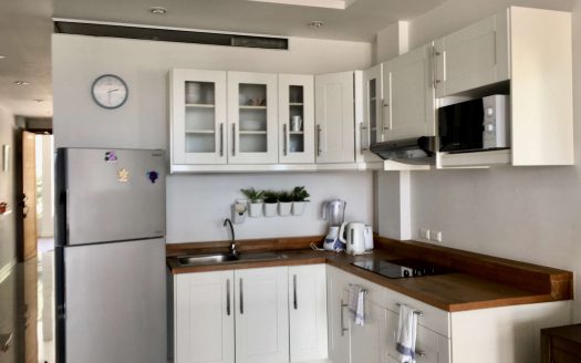 SPAcious apartment with sea view in Choeng Mon