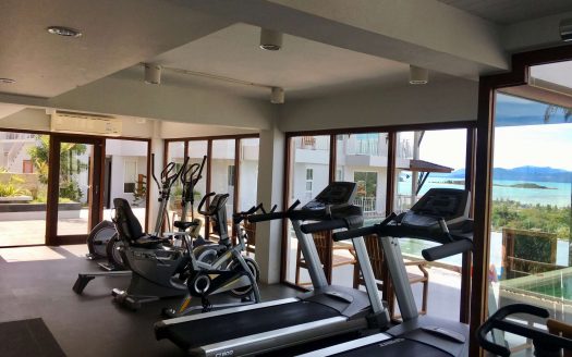 SPAcious apartment with sea view in Choeng Mon