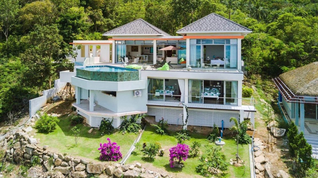 Villa with 4 bedrooms and a very beautiful view of Bo Phut hills for rent on Samui