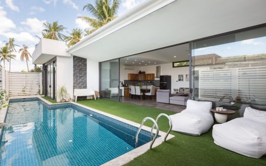 Buying a villa with 2 bedrooms in Samui