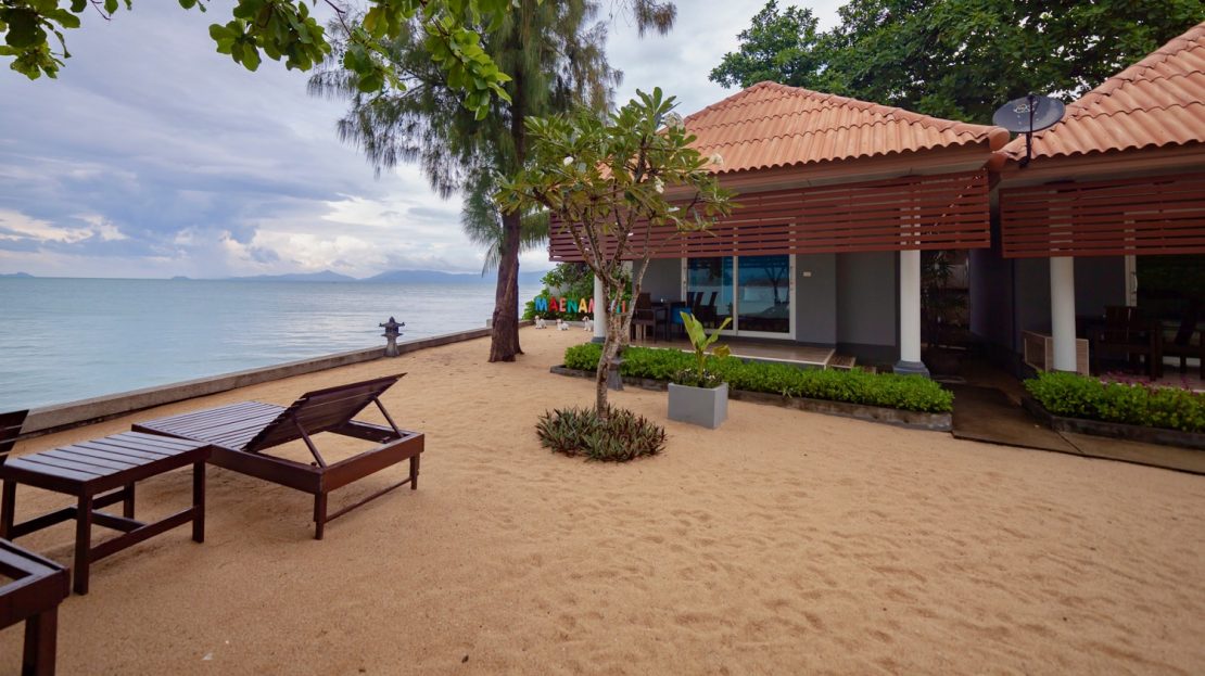 One-bedroom house on the beach of Maenam for rent in Samui