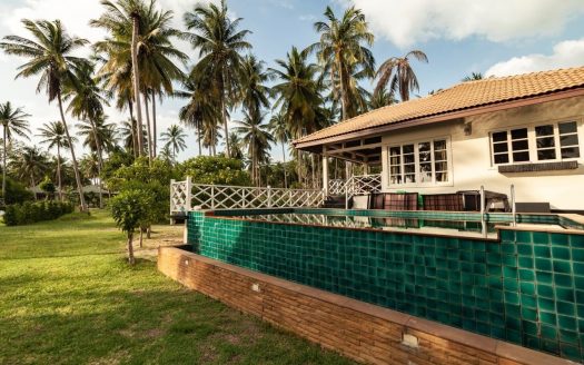 House on the beach for rent in Koh Samui in Bang Po