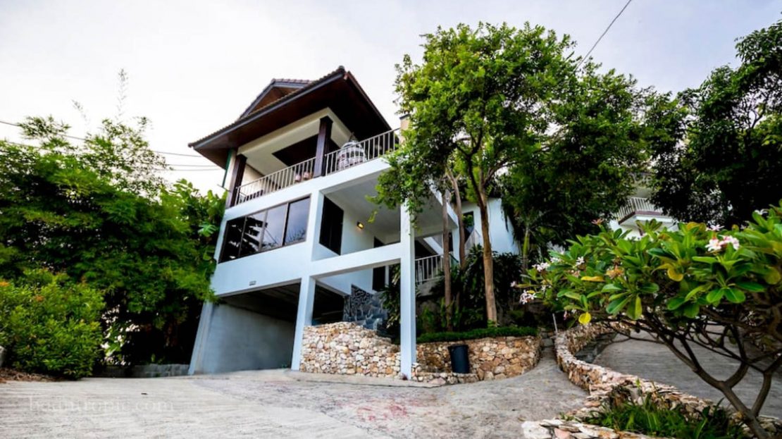 Two bedroom villa 700 m from Lamai beach for rent in Samui