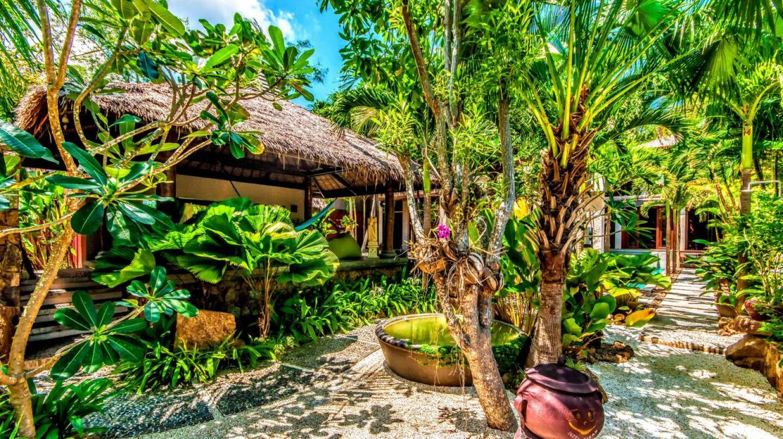 tropical garden villa for rent in Samui