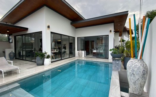 3 Bedroom Villa Near Maenam Beach