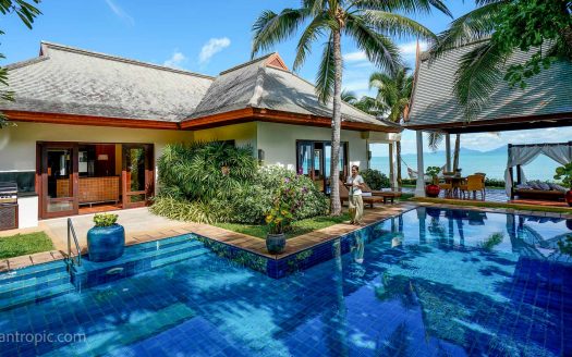Secluded 4 bedroom villa on the shores of Maenam Beach for rent in Koh Samui