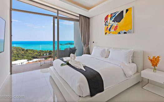 4-Bedroom Villa with Panoramic View of Choeng Mon Beach
