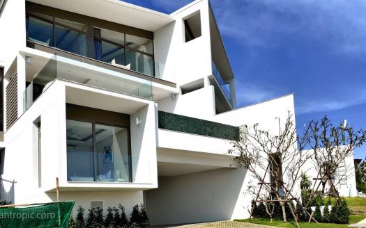 4-Bedroom Villa with Panoramic View of Choeng Mon Beach