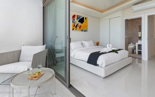 4-Bedroom Villa with Panoramic View of Choeng Mon Beach