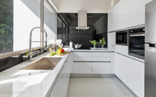 4-Bedroom Villa with Panoramic View of Choeng Mon Beach