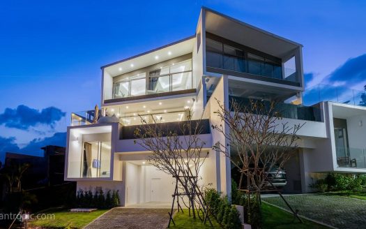4-Bedroom Villa with Panoramic View of Choeng Mon Beach